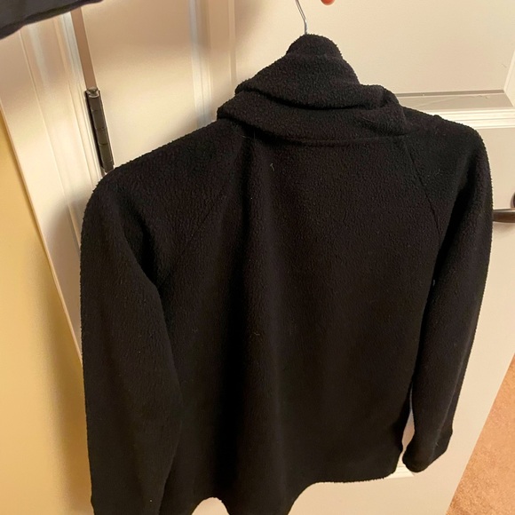 Micheal Kors fleece funnel neck top - Picture 6 of 6